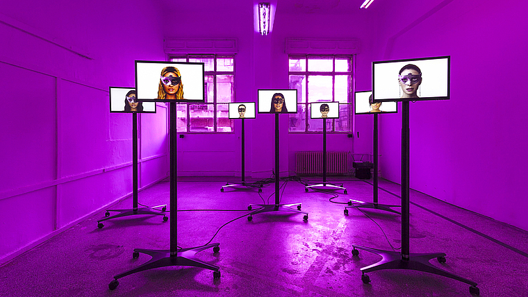 Digitale Männerfalle: Teil der diesjährigen Museumsnacht ist auch das Haus der elektronischen Künste mit seiner aktuellen Ausstellung «Future Love», hier eine Installation der Mediengruppe Bitnik.  Foto: ZVG/HEK