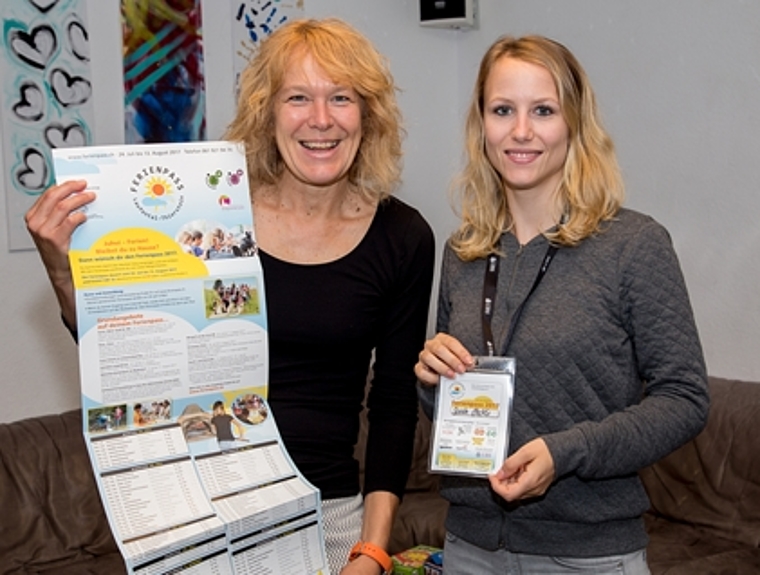 Freuen sich über den reibungslosen Ablauf: Sabine Carstens (l.) und Sarah Stöckli. Foto: Martin Staub