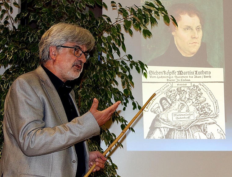 Stellt Martin Luther vor: Thomas Brunnschweiler hat sich intensiv mit dem Leben in der Reformationszeit auseinandergesetzt. Foto: Gaby Walther