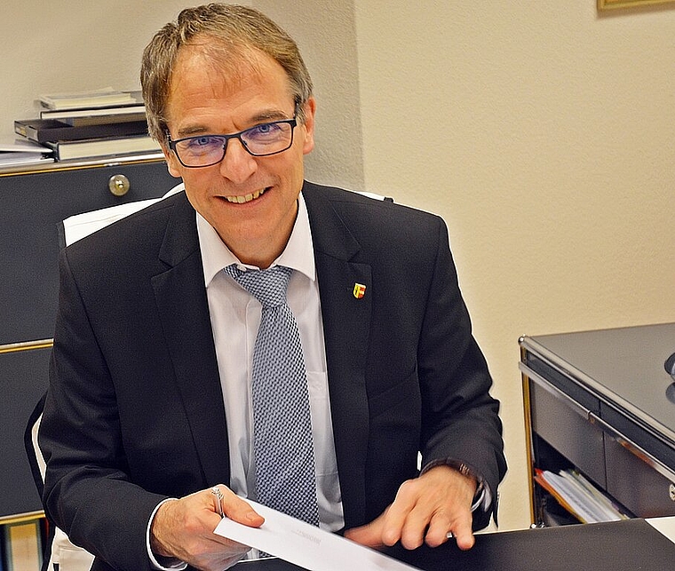 Warum Totalunternehmung? Gemeindepräsident Dieter Künzli beantwortet die Fragen des Wochenblatts. Foto: Roland Bürki