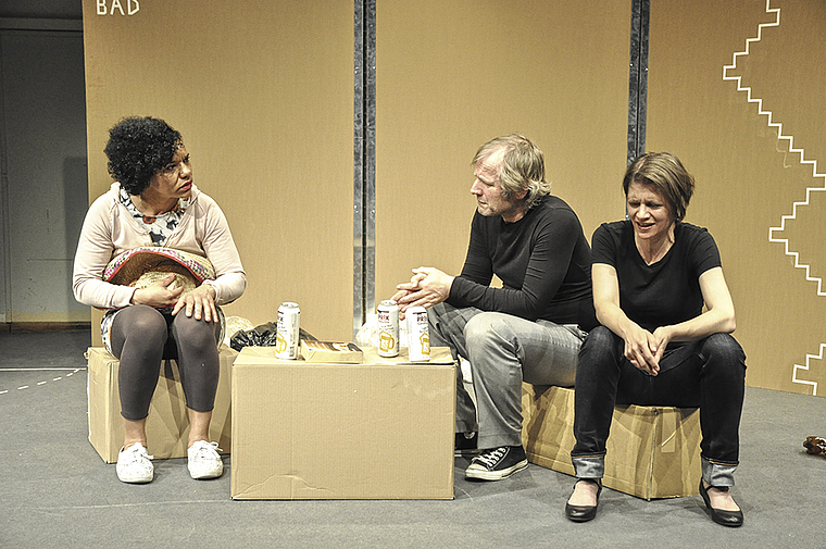 Hervorragendes Schauspiel: Agnes Lampkin, Krishan Krone und Franziska von Fischer (v. l.)  Foto: Isabelle Hitz