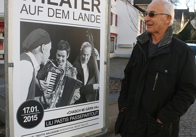 Freut sich auf jede Vorstellung: Guido Wyss, Theaterliebhaber und Präsident des Vereins Theater auf dem Lande.  Foto: Tanja Bangerter
