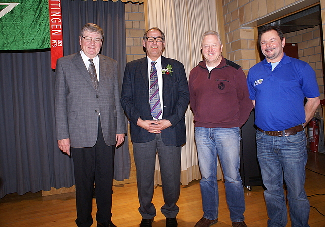 Neue Ehrungen: Ehrenpräsident Hannes Müller und Ehrenmitglieder Walter Jermann, Peter Lüthi und Peter Huwiler.