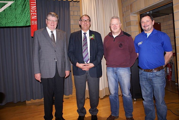 Neue Ehrungen: Ehrenpräsident Hannes Müller und Ehrenmitglieder Walter Jermann, Peter Lüthi und Peter Huwiler.