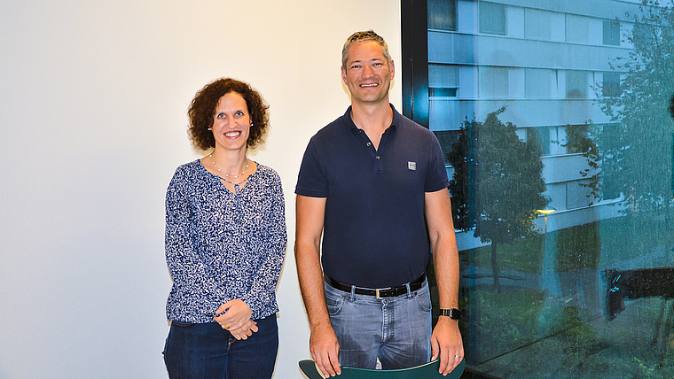 Frisch gewählt: Eva Eusebio-Balmer ist schon lange in der Lokalpolitik aktiv und bekannt. Mit Daniel Stark betritt dagegen ein neues Gesicht die politische Bühne. Foto: Caspar Reimer