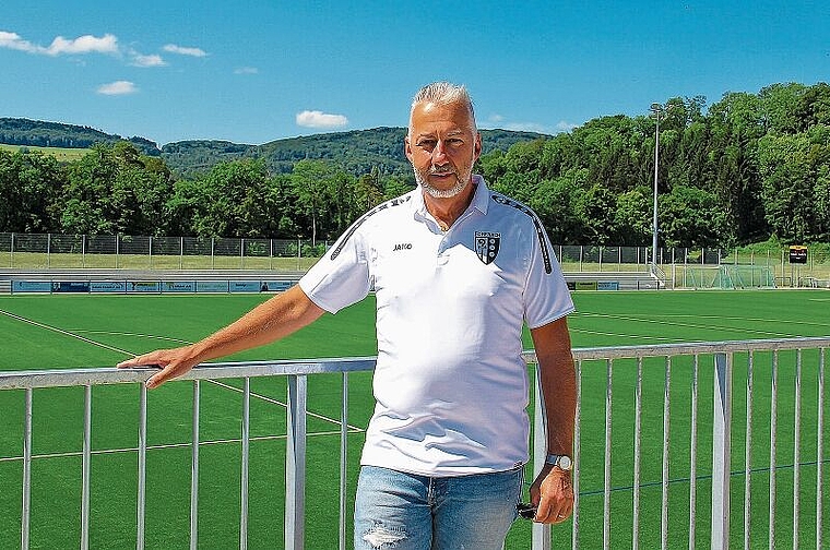 Jubiläum und Umbruch beim FC Reinach: Roland Ming hat das Präsidium vor einer Woche abgegeben, seine pendenten Geschäfte führt er aber noch zu Ende. Foto: WOB Archiv/Tobias Gfeller