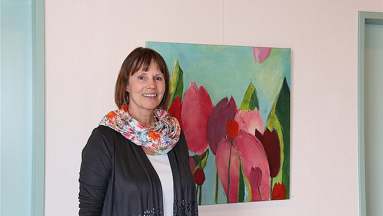 Ein Bild zum Frühling: Erna Hofmann zeigt ihre Werke im Kulturforum des AZB. Foto: Gaby Walther