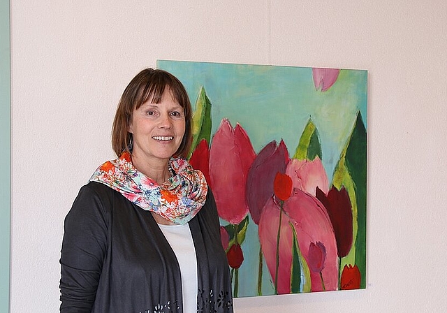 Ein Bild zum Frühling: Erna Hofmann zeigt ihre Werke im Kulturforum des AZB. Foto: Gaby Walther 