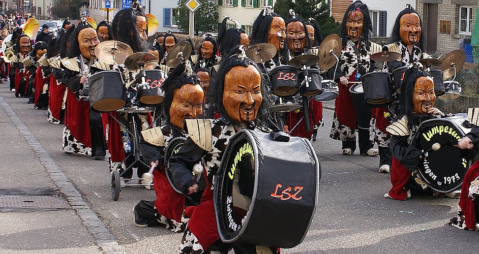 Grimmige Samurais: Lumpensammler Zwingen. Grimmige Samurais: Lumpensammler Zwingen.