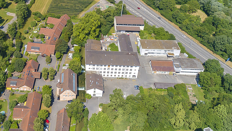 Noch steht das alte Läckerlihuus am St.-Alban-Teich: Rechts vom «Dych» sollen zwei Wohnblöcke mit einer Höhe von