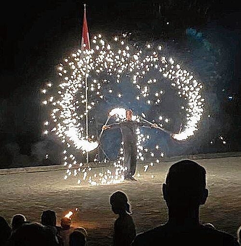 Feuershow: Wegen der Trockenheit nur 
