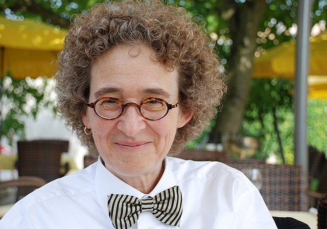 Grosses Projekt: Ly Aellen dirigiert zum 10-jährigen Bestehen des Carmina Vokal-Ensembles das Werk von Carl Orff.  Foto: Thomas Brunnschweiler