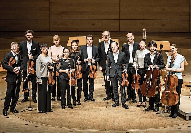 Gastieren morgen Freitag in Laufen: Die Berliner Barock Solisten, hier auf einer Aufnahme vom Jahr 2019. Ganz links: Willi Zimmermann. Foto: zVg/Irène Zindel