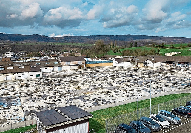 Nach dem Brand: Zurück bleiben eine Brache — und die im Löschschaum eingesetzten Ewigkeitschemikalien. Foto: Kenneth Nars