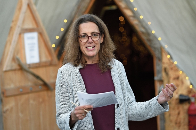 Bildung im Fokus: «Wir müssen uns fragen, auf welche Anforderungen wir die Kinder im Berufsalltag und im Leben vorbereiten müssen», so Sabine Bucher am Anlass. Foto: Juri Junkov
