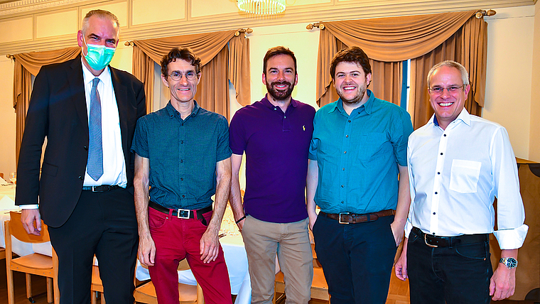 Der Vorstand (v. l.): Stefan Lips, Peter Schmidt, Julien Arzner, Fabrizio Cocco und Marc Rohner.  Foto: Bea Asper