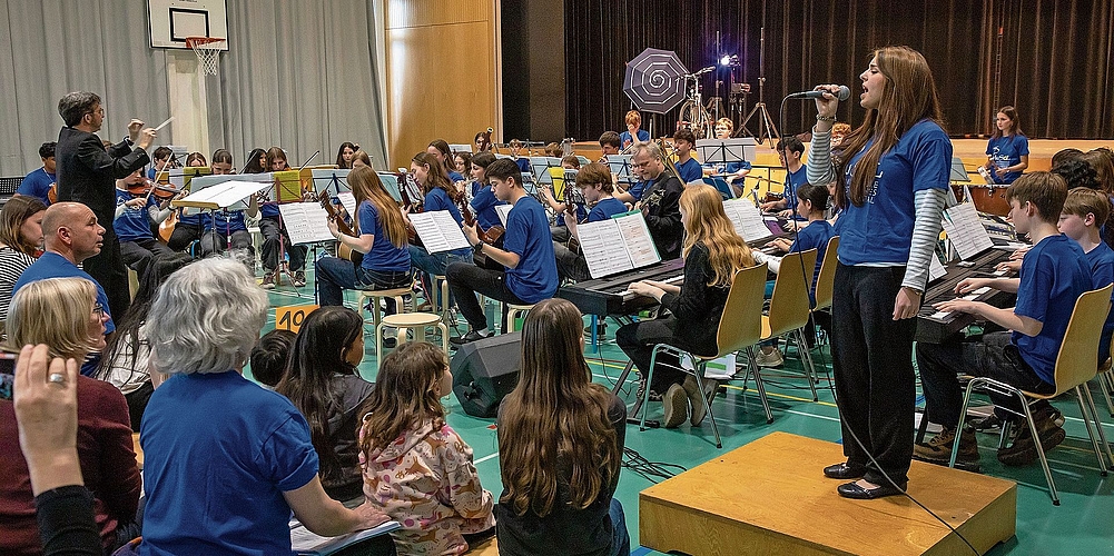Sie ziehen alle Register: Selbst Gesang kommt am MUSOL-Abschlusskonzert nicht zu kurz. Fotos: Martin Staub