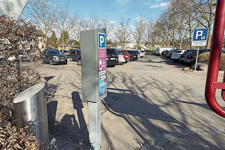 Hier geschah der mutmassliche Diebstahl: Der ehemalige Stadtpolizist soll sich am Parkautomaten beim Amthausparkplatz bereichert haben. Der Fall wird am 25. März vor dem Baselbieter Strafgericht verhandelt. Foto: Gaby Walther
