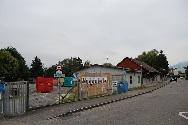 Deponiesanierung: Das Areal Alter Werkhof von der Ecke Bruggstrasse/Schalbergstrasse aus gesehen. Foto: Axel Mannigel