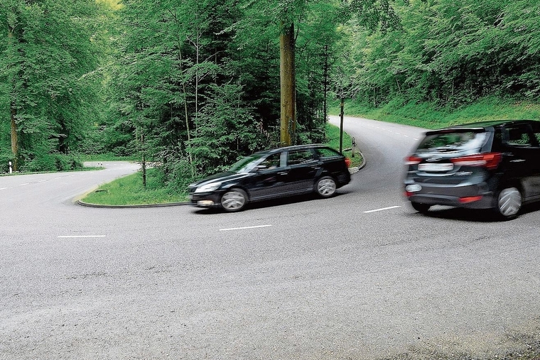 Nicht nur für den alltäglichen Verkehr eine wichtige Achse: die Gempenstrasse. Foto: Kenneth Nars