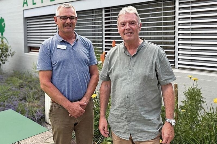 Nach Ablehnung: Martin Vecchi (links) und Heiner Gammeter ändern die Pläne.
         
         
             Foto: Caspar Reimer
