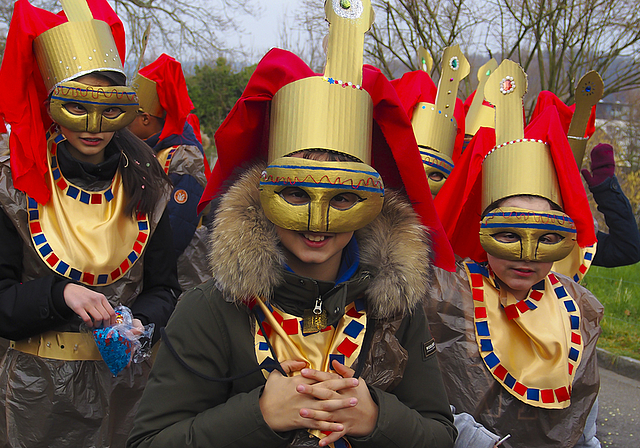 Vom alten Ägypten inspiriert: Tut-Ench-Loog zog im Multipack durch Münchenstein. Fotos: Boris Burkhardt
