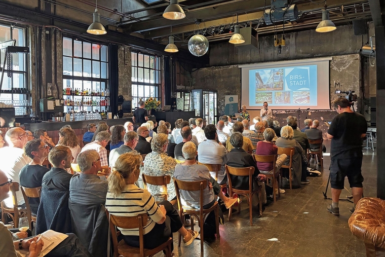 Volles Haus: Das Interesse am Thema Baukultur in der Birsstadt war gross.Foto: Caspar Reimer