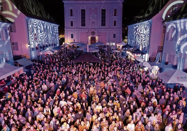 Voller Domplatz: Gegen 6000 Besucherinnen und Besucher zog das Fest an. Fotos: BLKB 