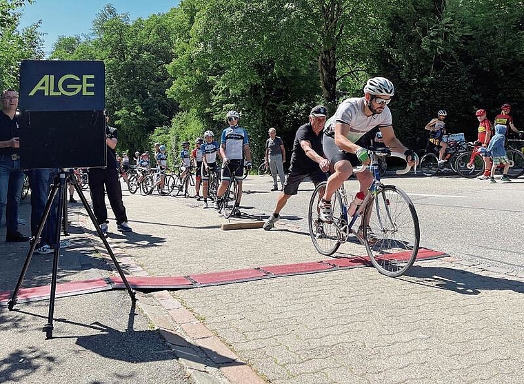 Einer von 92 Teilnehmenden: Simon Janssen startet als Erster. Foto: Axel Mannigel