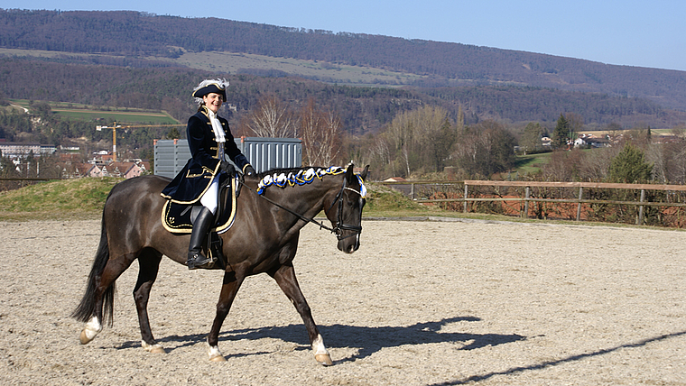 Barockpferd: Anna Zemanska auf Drakopramen. Foto: Jürg Jeanloz