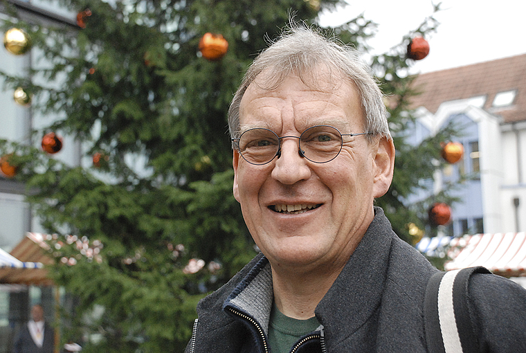 Schriftsteller und Regisseur: Jörg Jermann besichtigt in seinem Stück «Edgar Läder» ein durchschnittliches Leben. Foto: Thomas Brunnschweiler