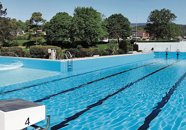 Badi Laufen: Zuerst muss die elektrische Sicherheit gewährleistet sein, bevor das Schwimmbad geöffnet werden darf. Foto: Archiv