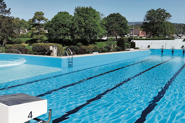Badi Laufen: Zuerst muss die elektrische Sicherheit gewährleistet sein, bevor das Schwimmbad geöffnet werden darf. Foto: Archiv