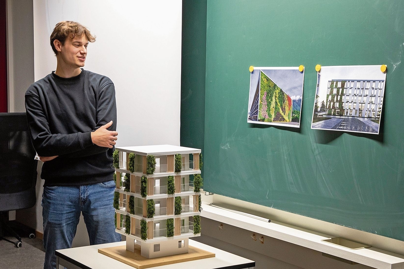 Der Architekt: Dominic Hofer und sein nachhaltiges Wohnmodell. Fotos: Martin Staub Der Architekt: Dominic Hofer und sein nachhaltiges Wohnmodell. Fotos: Martin Staub