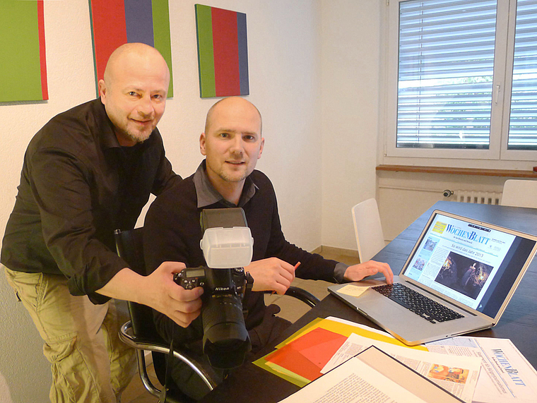Kursleitung: Frank Lorenz (Reformierter Pfarrer in Reinach, gelernter Journalist) und Thomas Kramer (Chefredaktor «Wochenblatt») geben Laien an vier Samstagmorgen (Mai/Juni) weiter, worauf es bei journalistischen Texten und beim Fotografieren für
