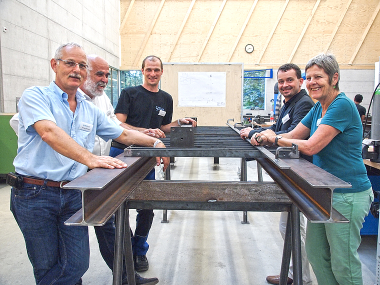 Motiviertes Erlenhof-Team (v. l.): Georges Schibeny (Betriebsleiter Technischer Dienst), Thomas Barth (Betriebsleiter Schreinerei), Jürgen Giese (Betriebsleiter Schlosserei), Pascal Brenner (Institutionsleiter Erlenhof) und Lisa Nussbaumer (Stiftung