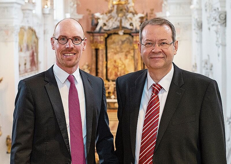 Spielen Bachs Werke: David Blunden (l.) und Markus Schwenkreis. Foto: Thomas Brunnschweiler