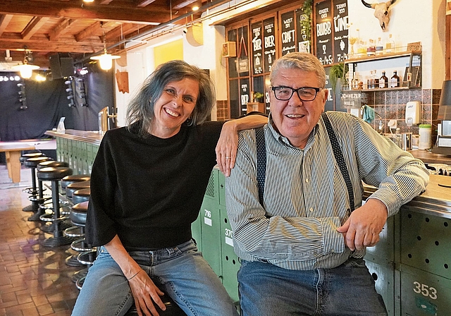 Die treibenden Kräfte: Gelgia Herzog und Patrick Tschan in der Wydekantine. Foto: Tobias Gfeller