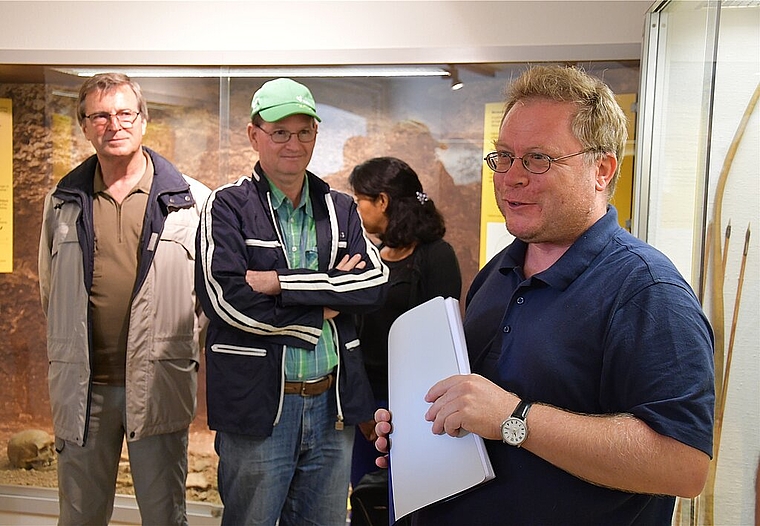 <em>Ingmar Braun: </em>Er stellt die Funde aus dem Kaltbrunnental in den Zusammenhang und bietet im Museum auf Anfragen Führungen an. Foto: Bea Asper