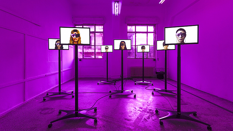 Digitale Männerfalle: Teil der diesjährigen Museumsnacht ist auch das Haus der elektronischen Künste mit seiner aktuellen Ausstellung «Future Love», hier eine Installation der Mediengruppe Bitnik. Foto: ZVG/HEK