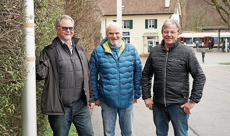 Wollen keine dunklen Strassen: (v. l.) Thomi Schmidli, Andreas Häring und Ruedi Schmidlin. Foto: Tobias Gfeller