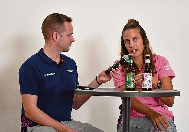 Freuen sich auf die neue Saison: Geschäftsführer Fabio Back und Trainerin Melanie Cina. Foto: Fabian Schwarzenbach