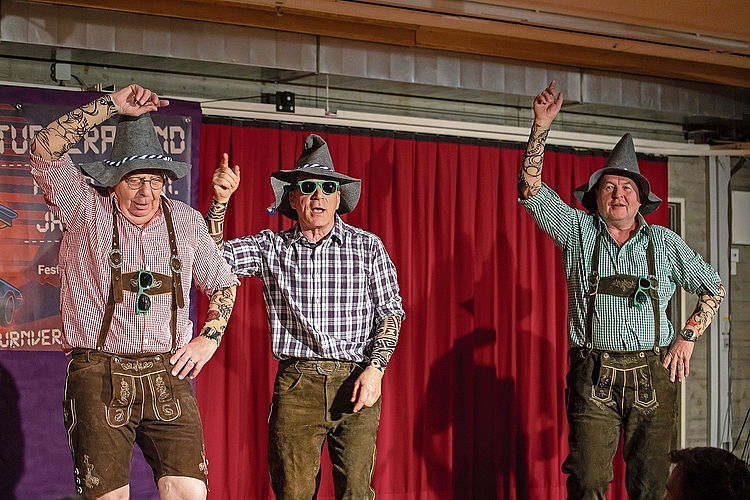 Anton aus Tirol: Die älteren Herren der Männerriege fühlen sich mit «Anton aus Tirol» im Element.