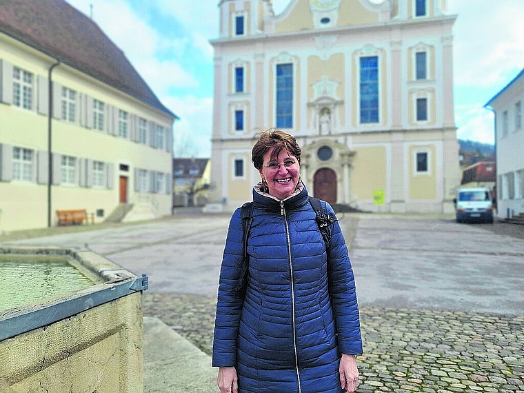 Hat ein offenes Ohr für die Bevölkerung: Gemeindeverwalterin Katrin Bartels. Foto: Fabia Maieroni 