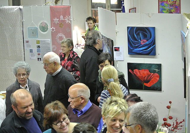 Grosses Interesse: Die Ausstellung verblüfft durch die Vielzahl der Künstler und Einzig-