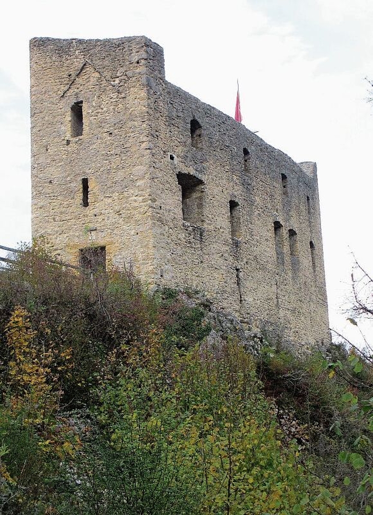 Hoch über Zullwil: Gilgenberg ist wie viele andere Burgen sagenumwoben.
