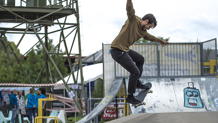 Skateanlage in der Welschmatt: Die neu aufgebaute Anlage ist bei Jugendlichen aus dem ganzen Birseck sehr beliebt. Foto: ZVG/Omid Taslimi