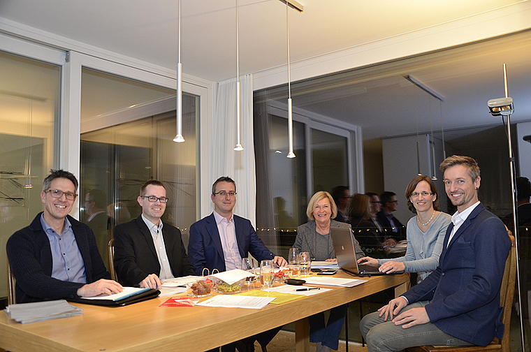 Bereits mitten an der Arbeit: Das OK der AGIR 2018, bestehend aus (v. l.) Daniel Haldemann, Adrian Billerbeck, Alexander Strohm, Gerda Massüger (Präsidentin), Christa Strohm und Stefan Suppiger.  Foto: Thomas Kramer