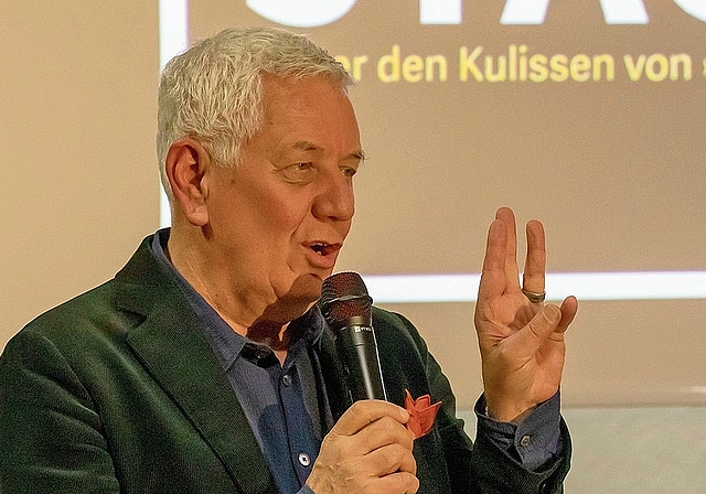 Spannend und unterhaltend: Der Abend mit Röbi Koller in Breitenbach. Foto: Martin Staub