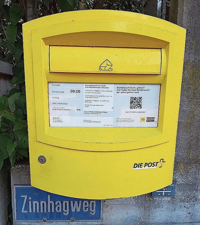 Neue Realität: So oder ähnlich sieht es bei den allermeisten gelben Briefkästen in der Region aus. Foto: Benedikt Kaiser.